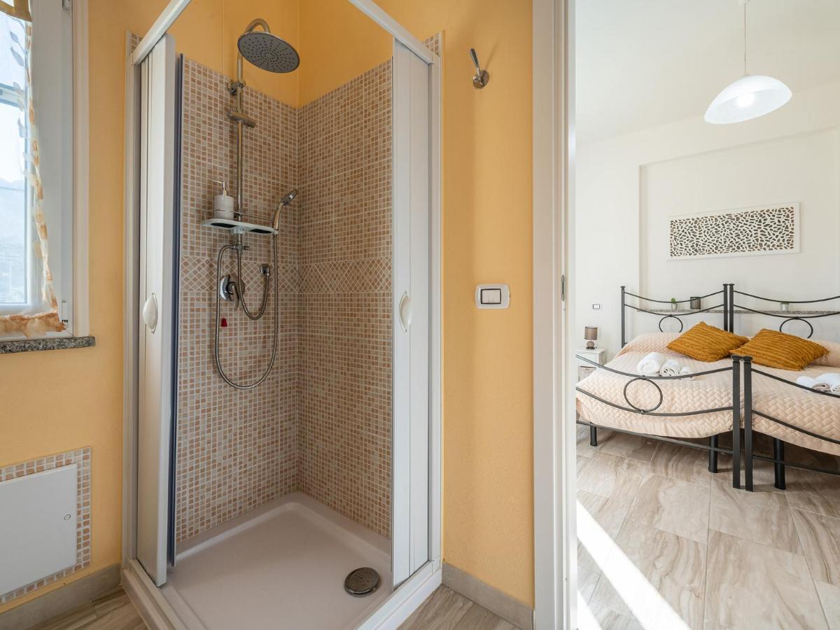 Villa Chiara Solanas Соланас Екстериор снимка