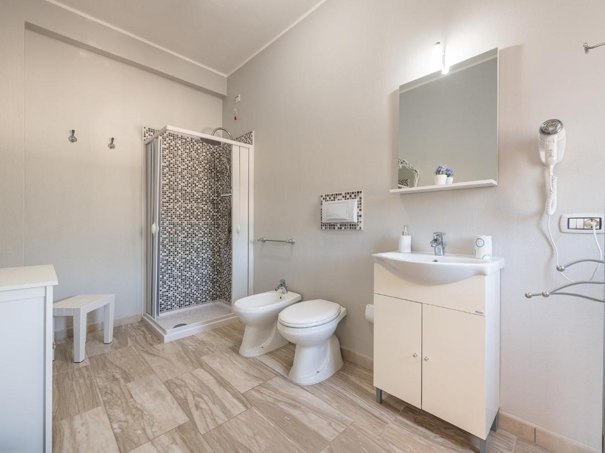 Villa Chiara Solanas Соланас Екстериор снимка